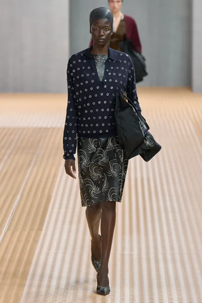 Look 26